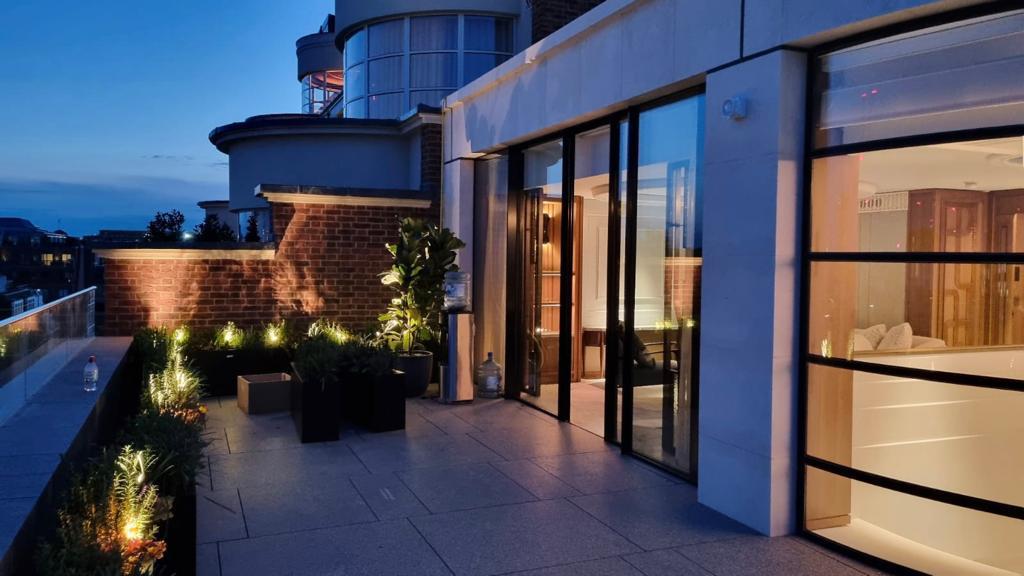 Claridges's Hotel New Wing